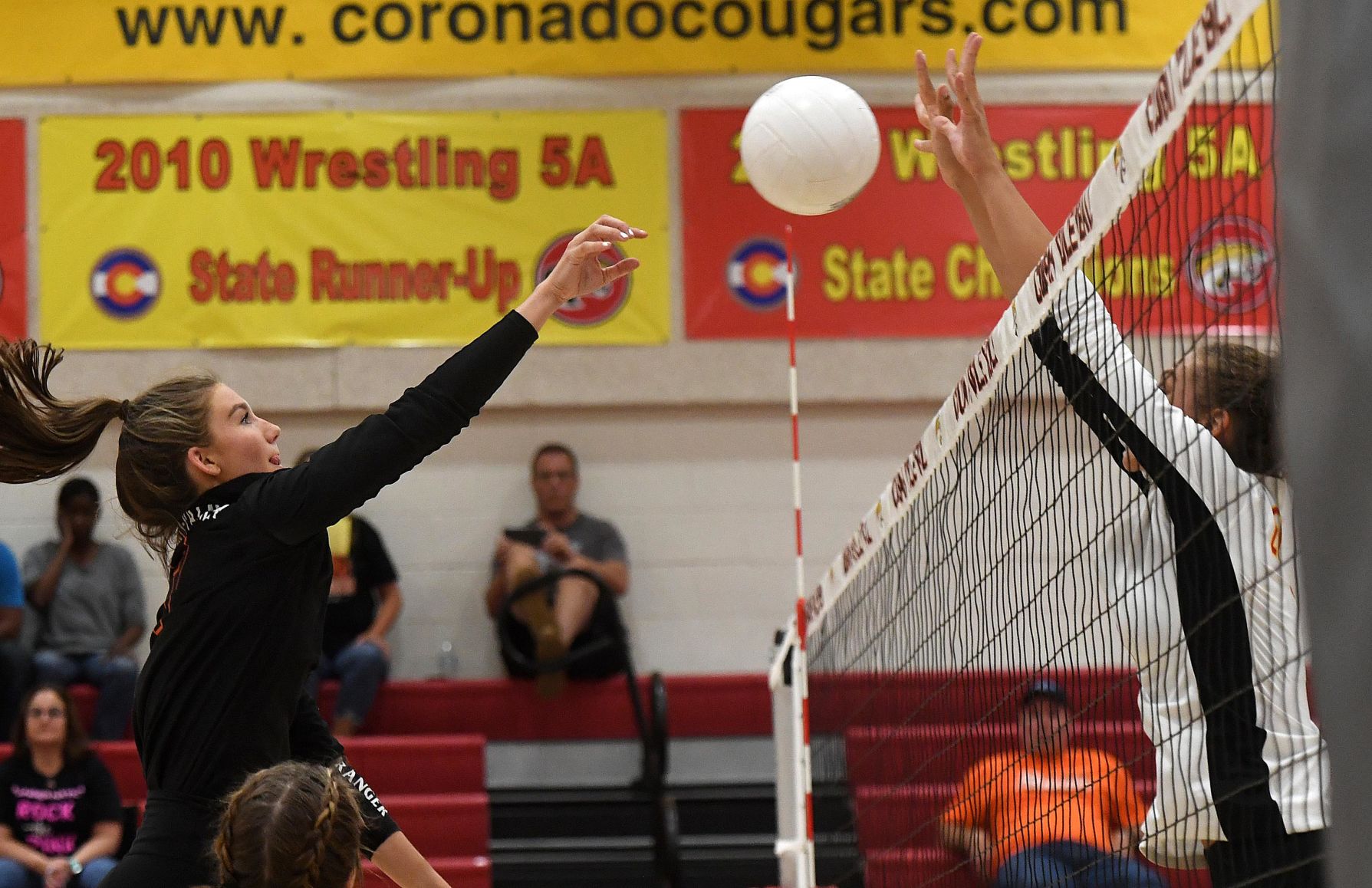 090419-s-volleyball 32.JPG